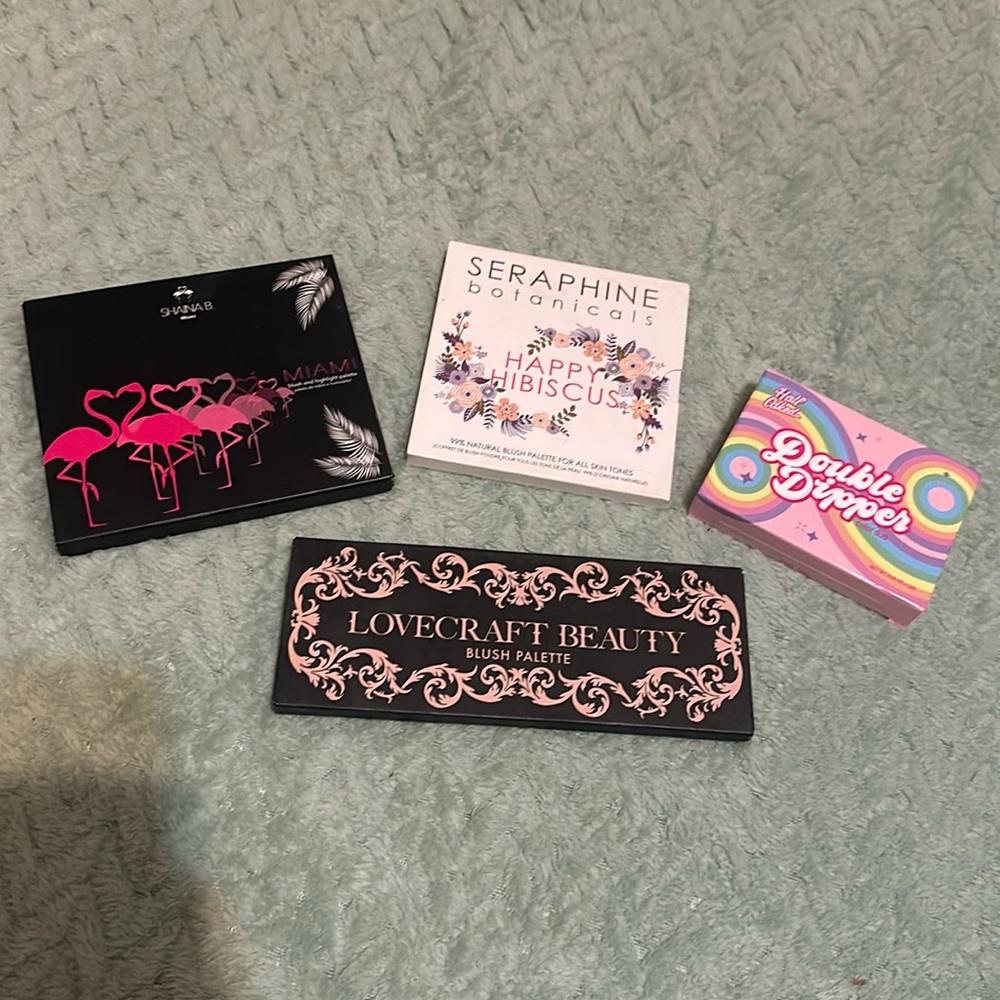 New in box 4 blush palettes. Half caked, seraphine, lovecraft, shaina b